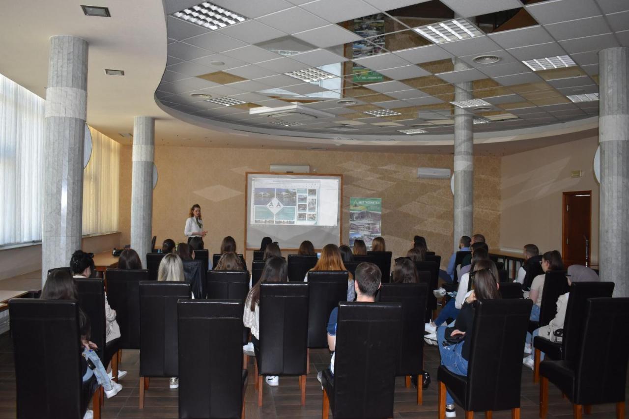 Park Hotel Біхач Екстер'єр фото