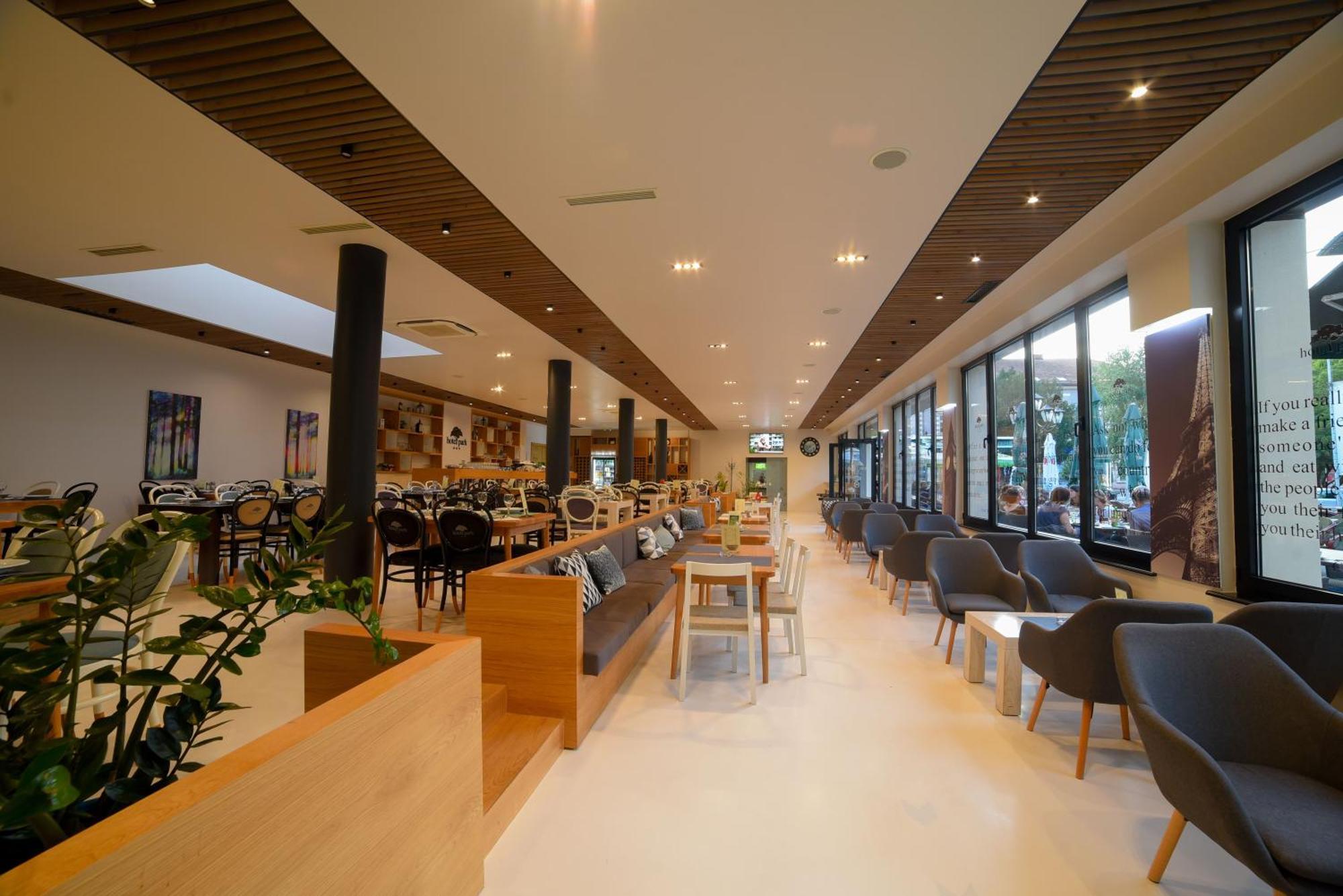 Park Hotel Біхач Екстер'єр фото
