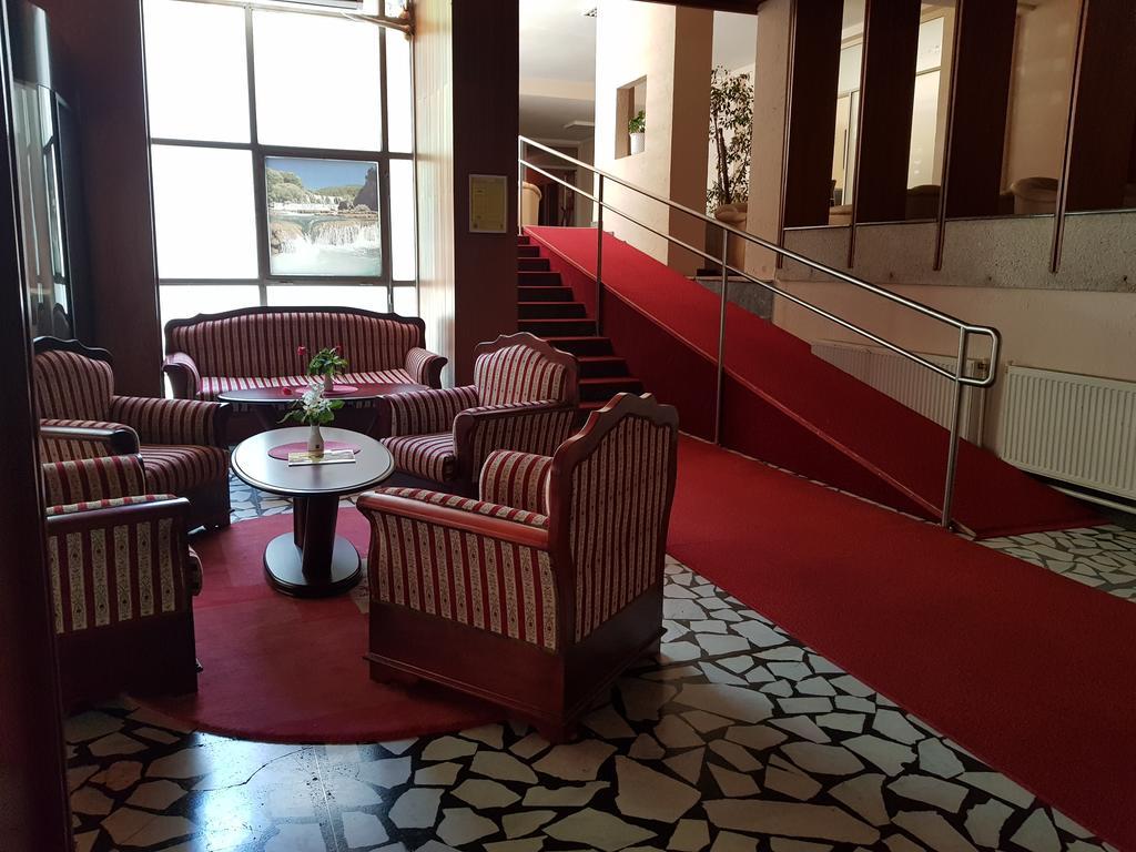 Park Hotel Біхач Екстер'єр фото